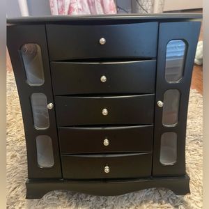 black jewelry box